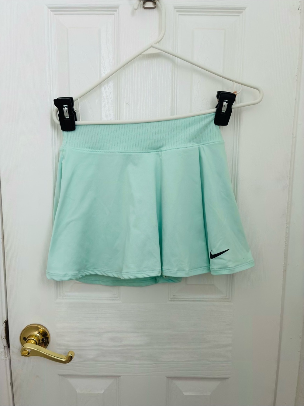 Nike Women's Mint Athletic Tennis Skort with Black Swoosh